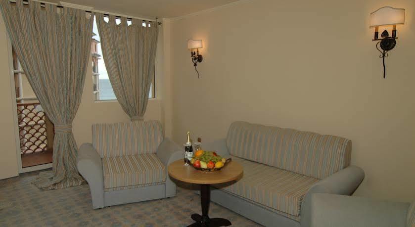 Andalucia Beach Hotel 엘레니테 외부 사진
