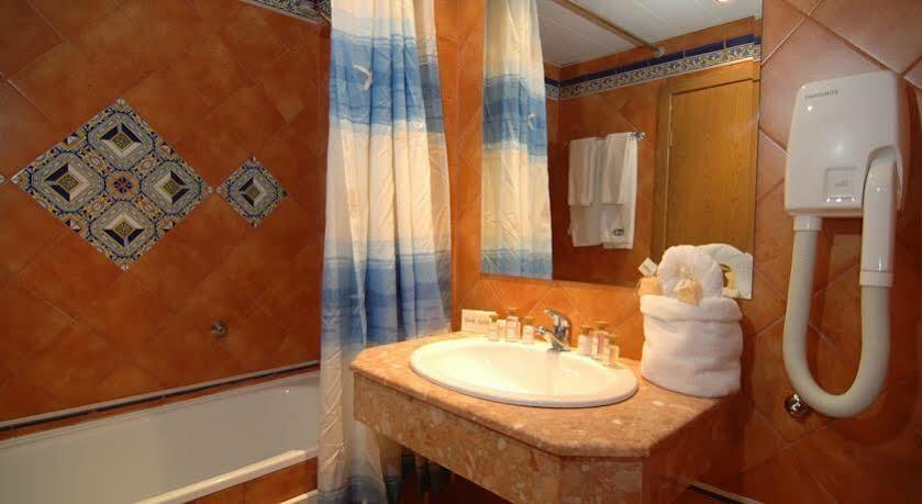Andalucia Beach Hotel 엘레니테 외부 사진
